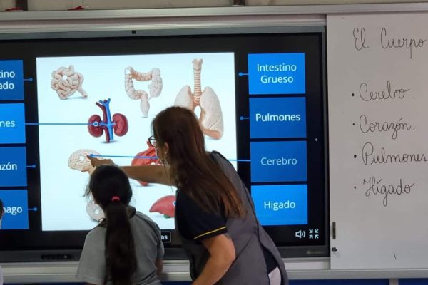 Maximizando El Presupuesto: Cómo Una Escuela Ahorró Un 30% Con Tecnología Duradera Y Garantizada De Edu21